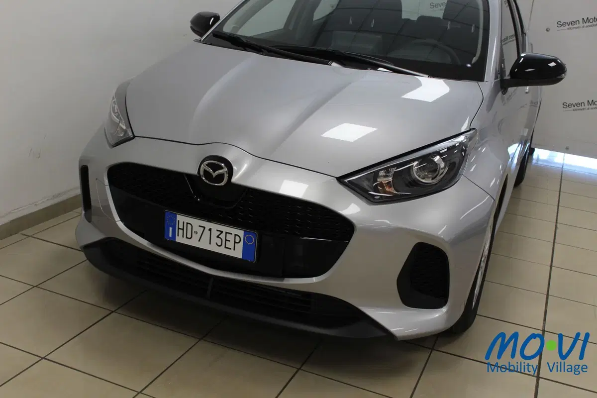Mazda Mazda2 Hybrid nuova a Torino (4)