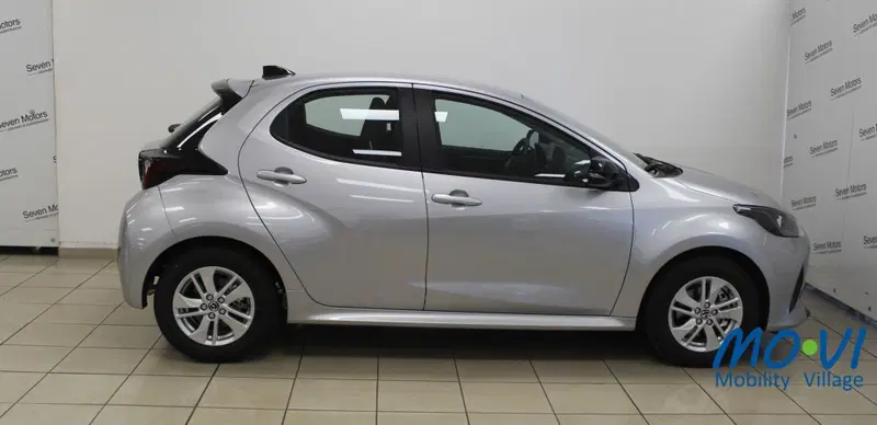 Mazda Mazda2 Hybrid nuova a Torino (9)
