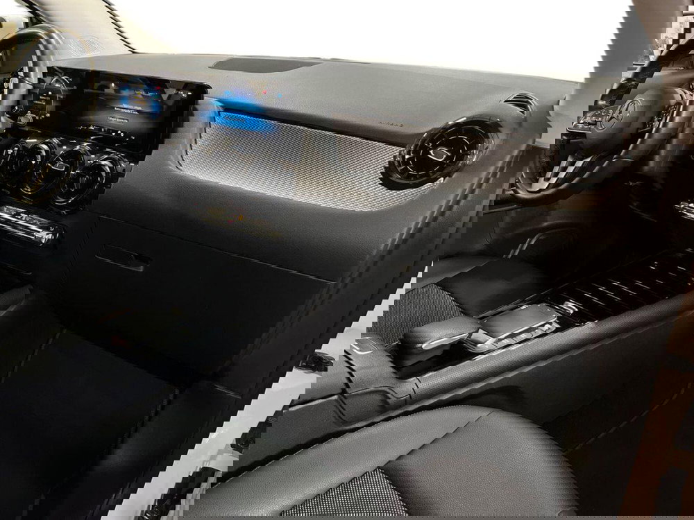 Mercedes-Benz GLA SUV usata a Bari (9)