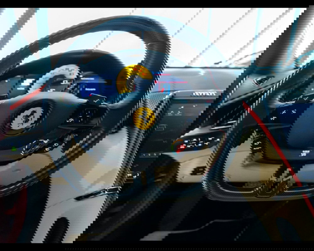 Ferrari Roma Spider usata a Padova (14)