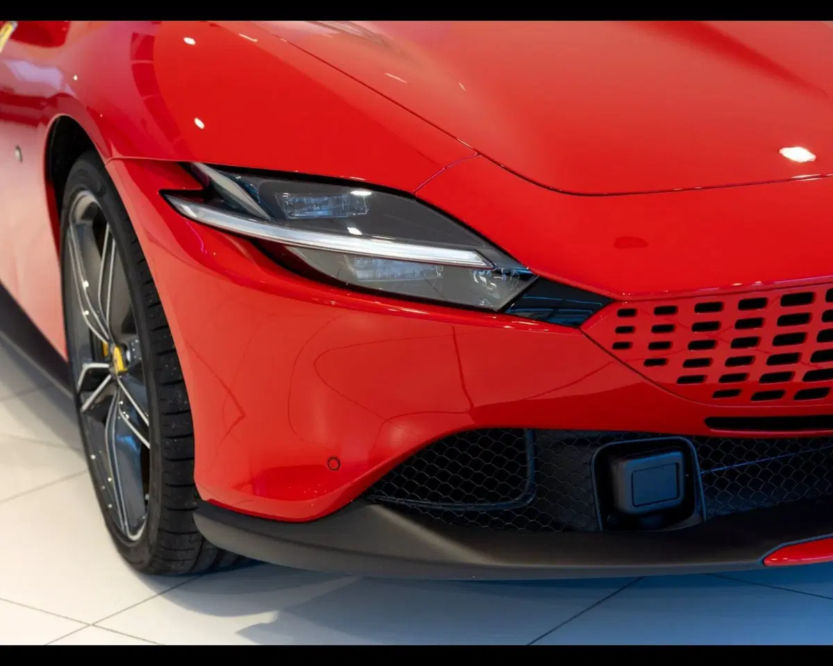 Ferrari Roma Spider usata a Padova (13)