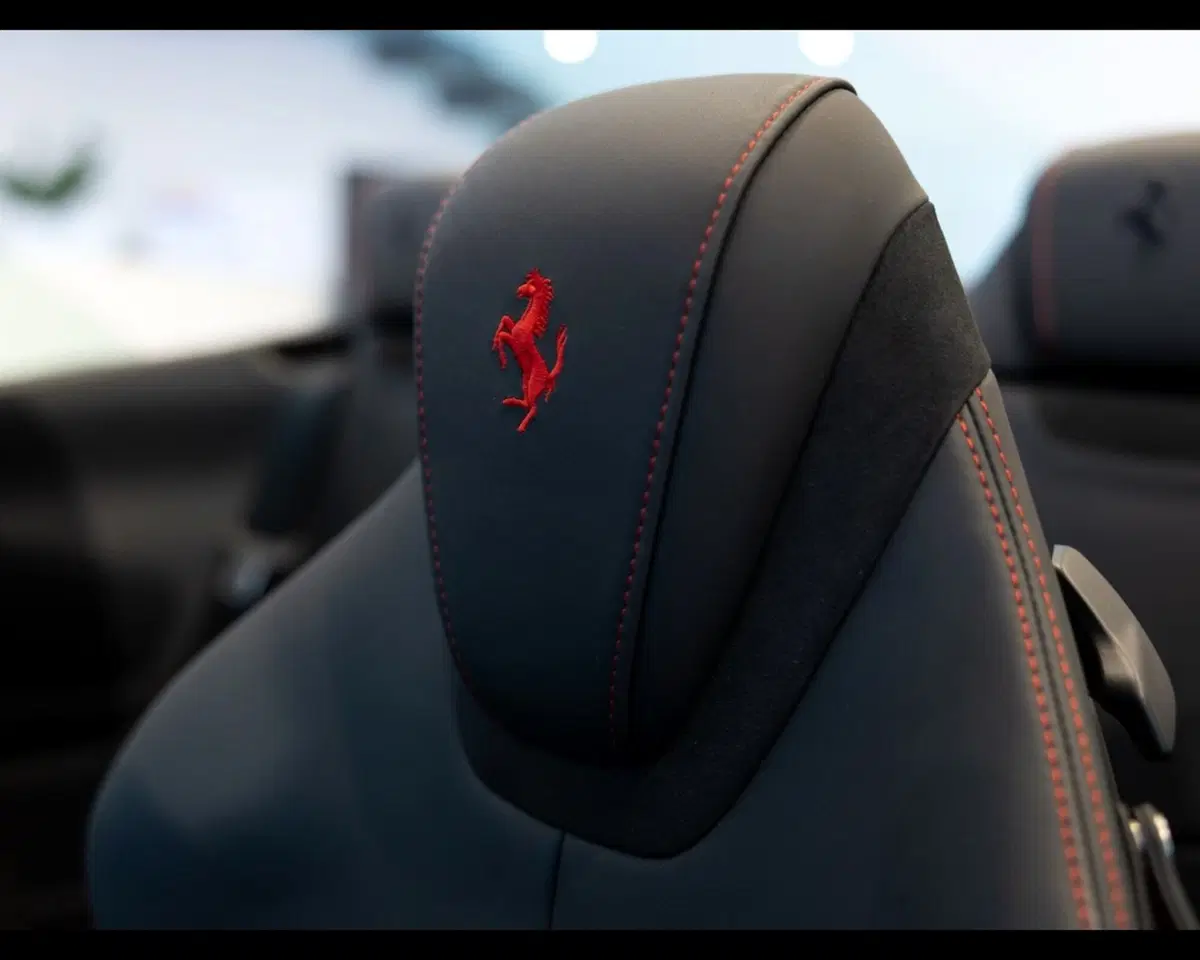 Ferrari Roma Spider usata a Padova (20)