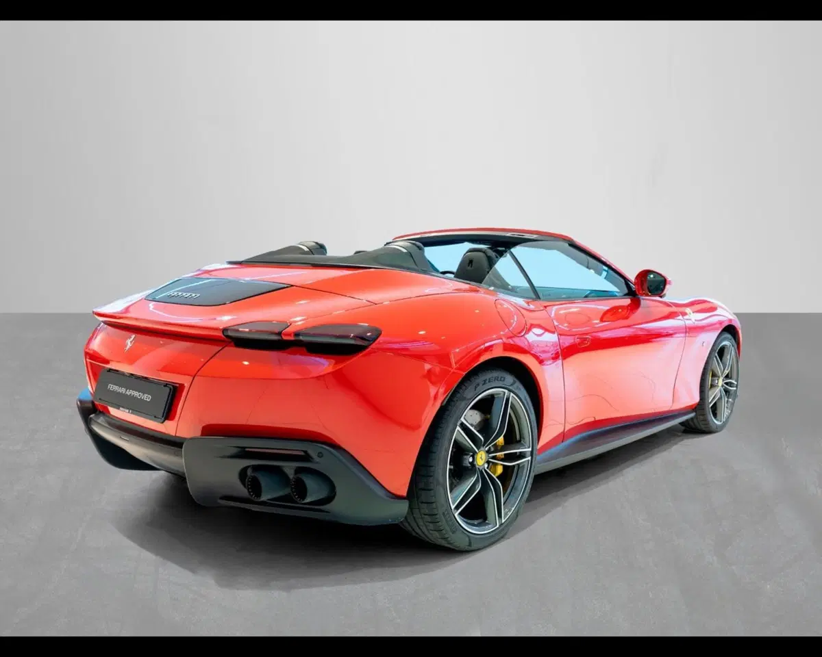 Ferrari Roma Spider usata a Padova (8)