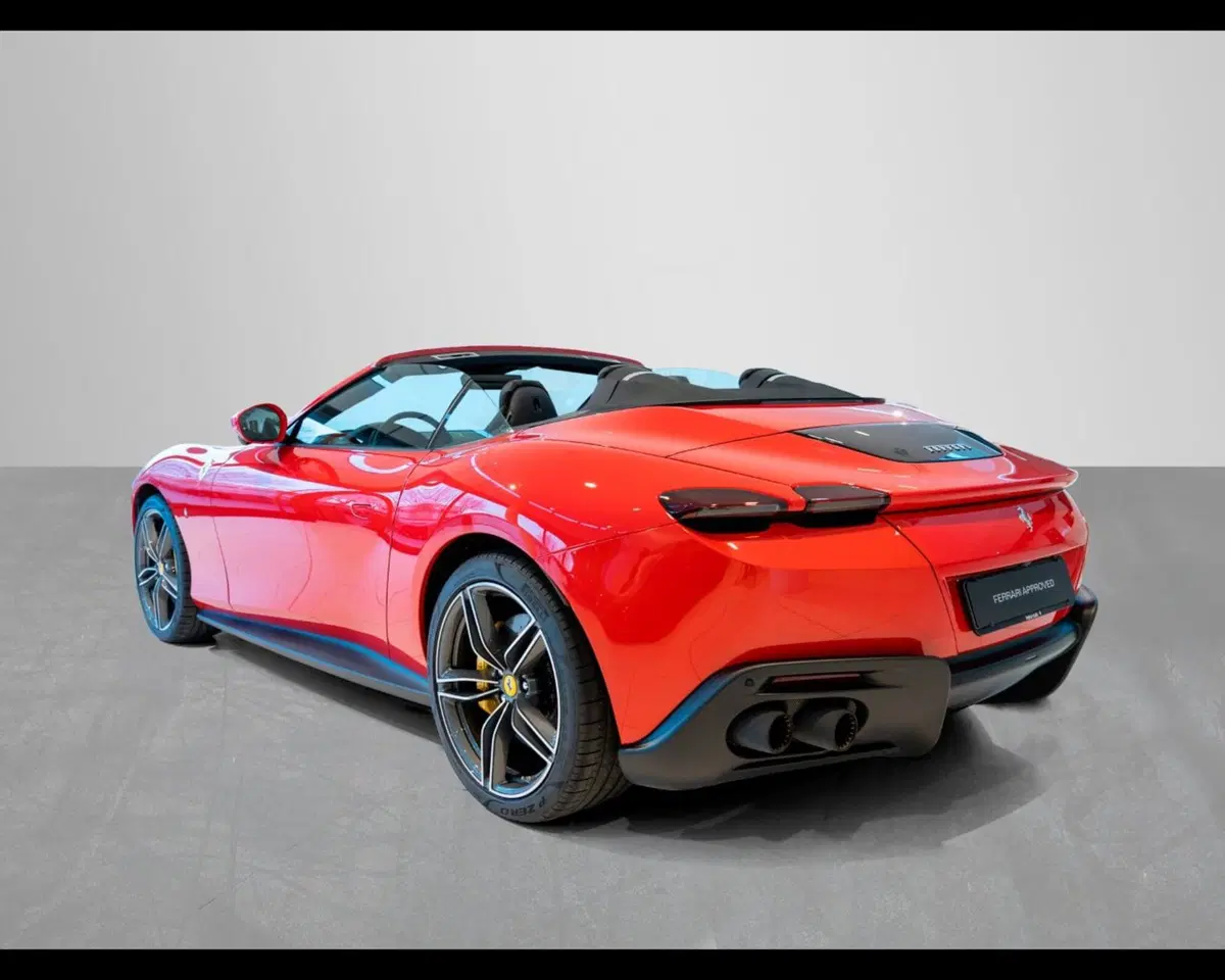 Ferrari Roma Spider usata a Padova (9)