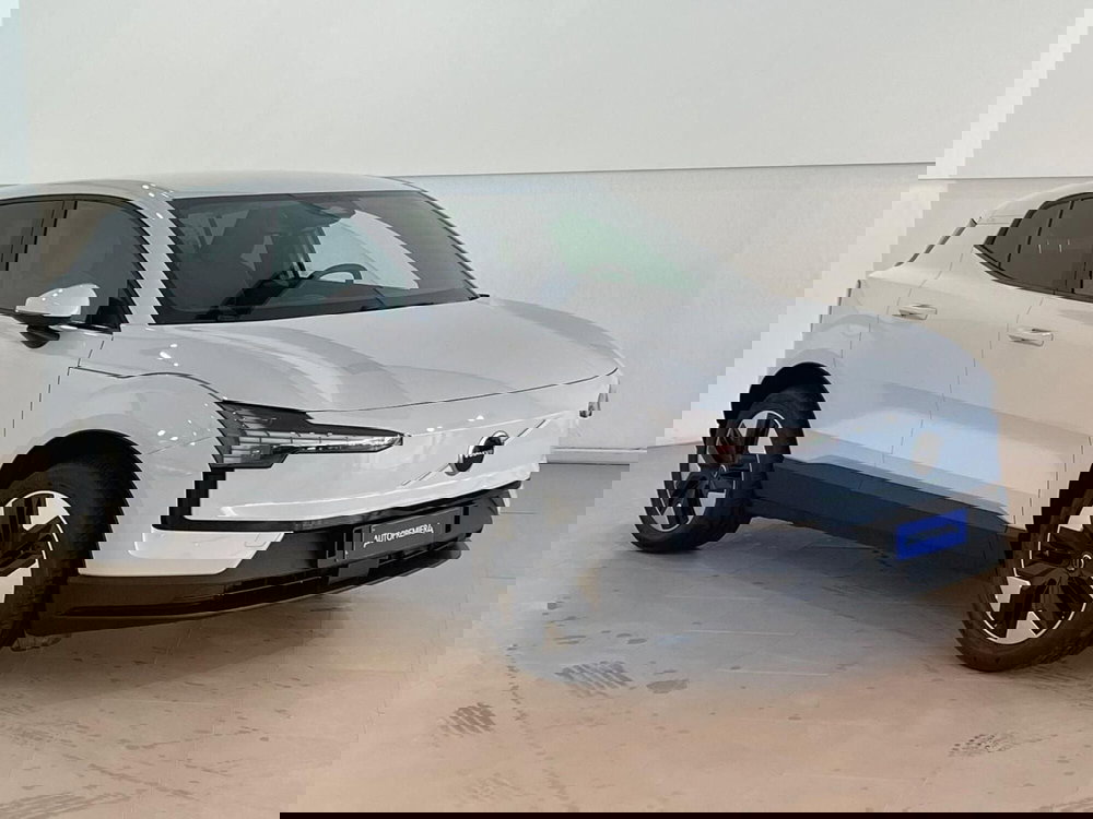 Volvo EX30 nuova a Como (2)