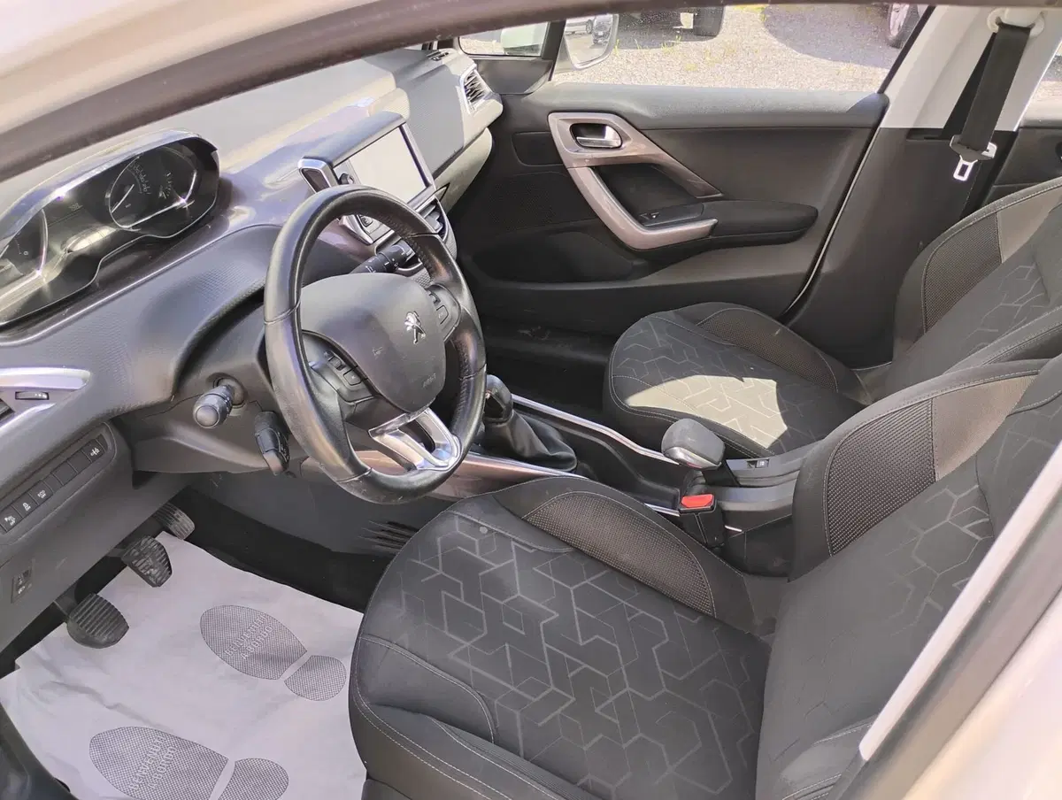 Peugeot 2008 usata a Messina (5)