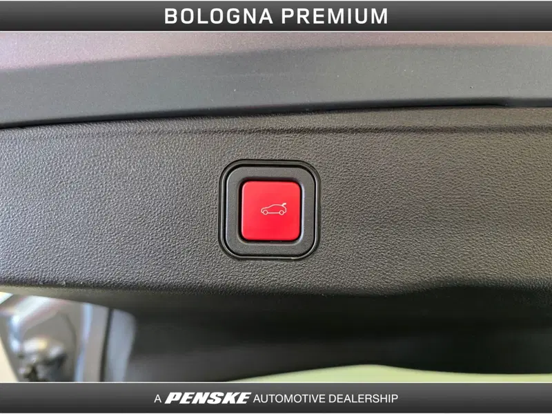 Jeep Avenger usata a Bologna (11)
