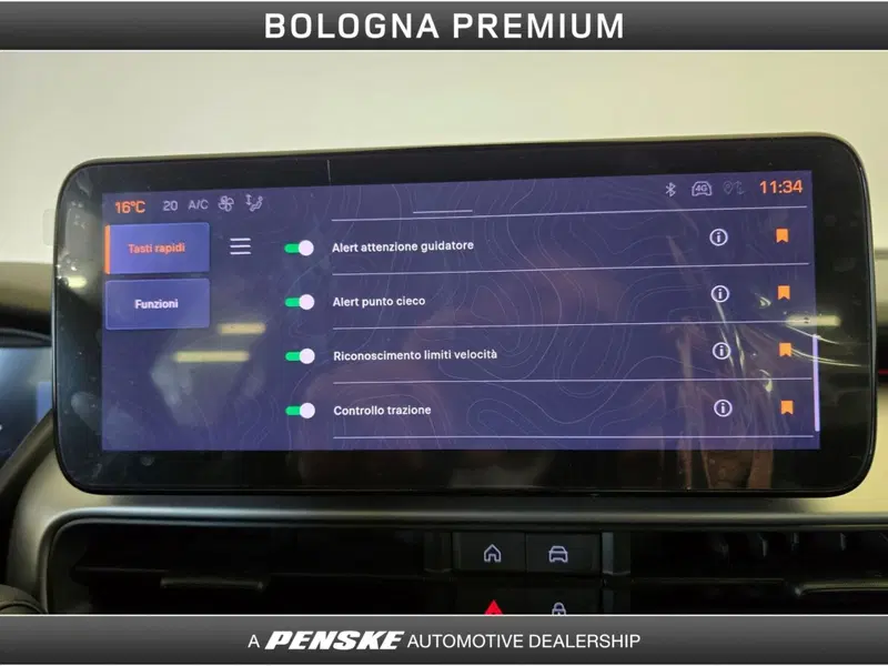 Jeep Avenger usata a Bologna (14)
