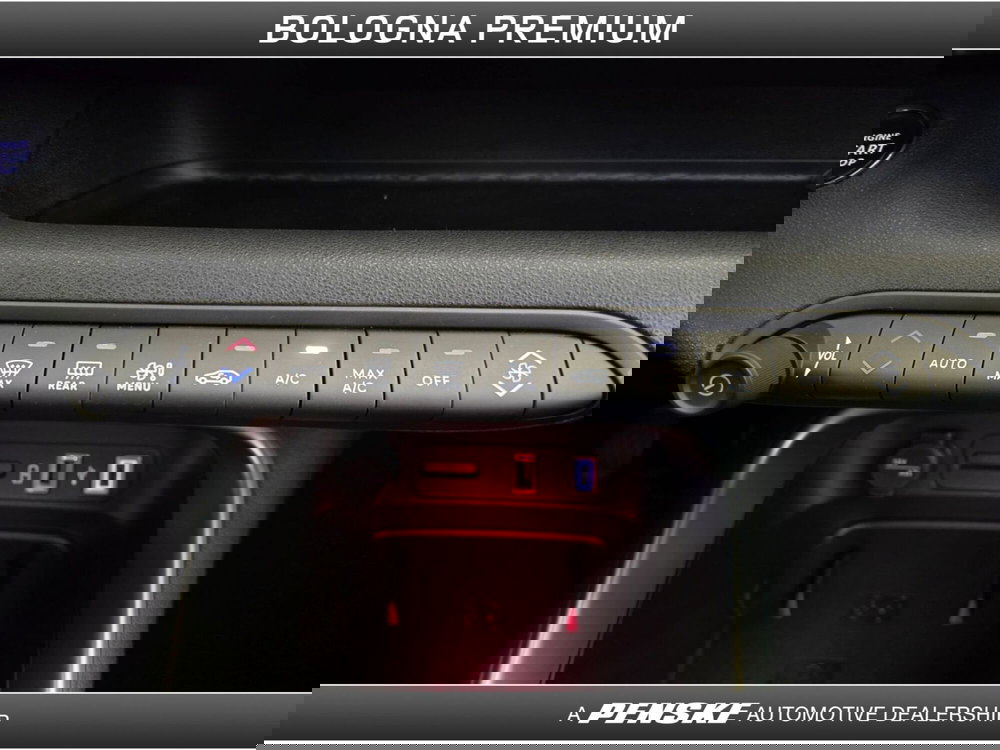 Jeep Avenger usata a Bologna (19)