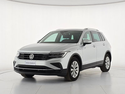 Volkswagen Tiguan Allspace 2.0 tdi Life 150cv dsg del 2021 usata a Alessandria