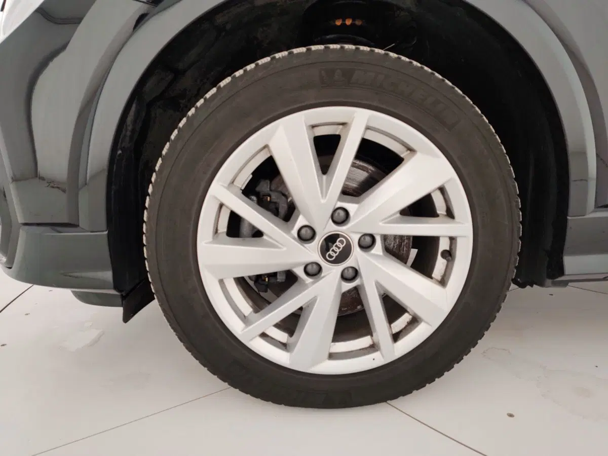 Audi Q2 usata a Massa-Carrara (6)