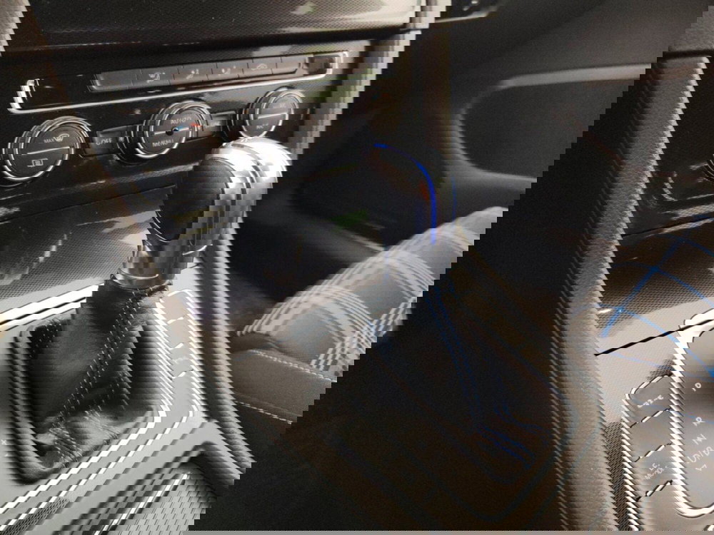 Volkswagen Golf usata a Massa-Carrara (11)