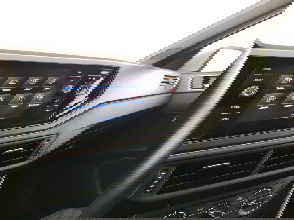 Volkswagen Taigo usata a Massa-Carrara (13)