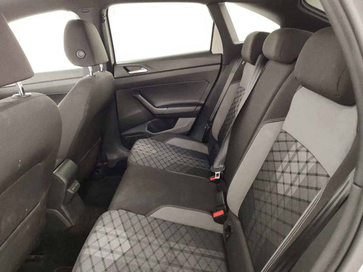 Volkswagen Taigo usata a Massa-Carrara (7)