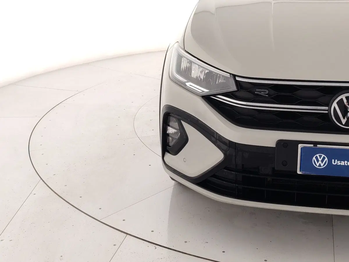 Volkswagen Taigo usata a Massa-Carrara (9)