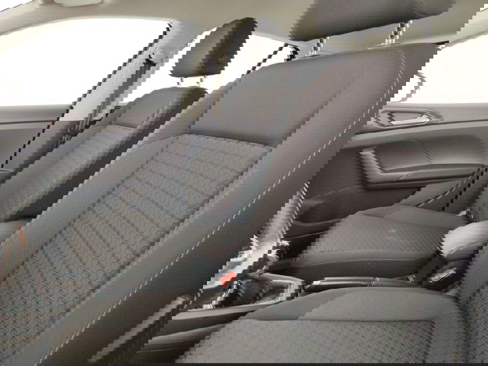 Volkswagen T-Cross usata a Massa-Carrara (9)