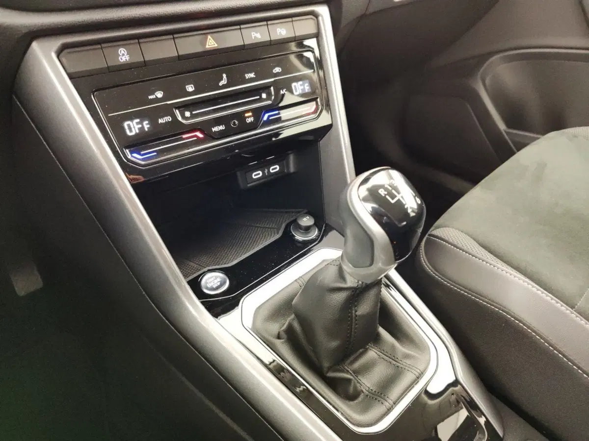 Volkswagen T-Roc usata a Massa-Carrara (11)