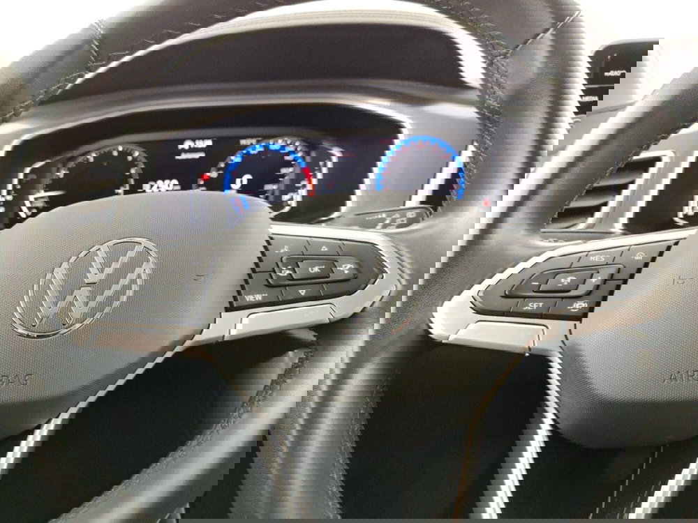 Volkswagen T-Roc usata a Massa-Carrara (13)