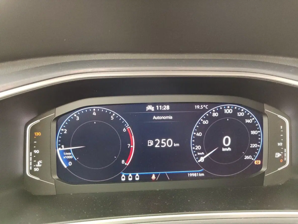 Volkswagen T-Roc usata a Massa-Carrara (14)