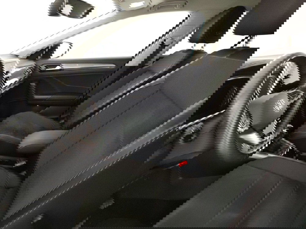 Volkswagen T-Roc usata a Massa-Carrara (7)