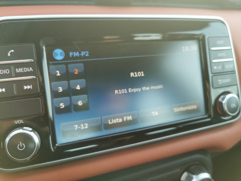 Nissan Micra usata a Taranto (15)