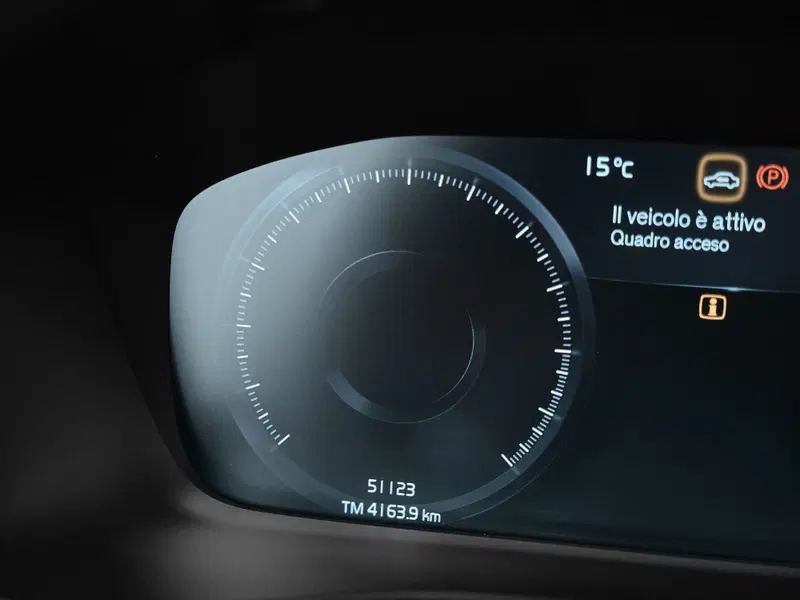 Volvo XC40 usata a Prato (12)