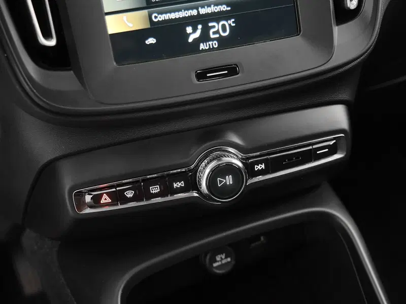 Volvo XC40 usata a Prato (15)