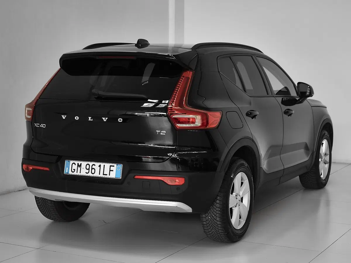 Volvo XC40 usata a Prato (6)