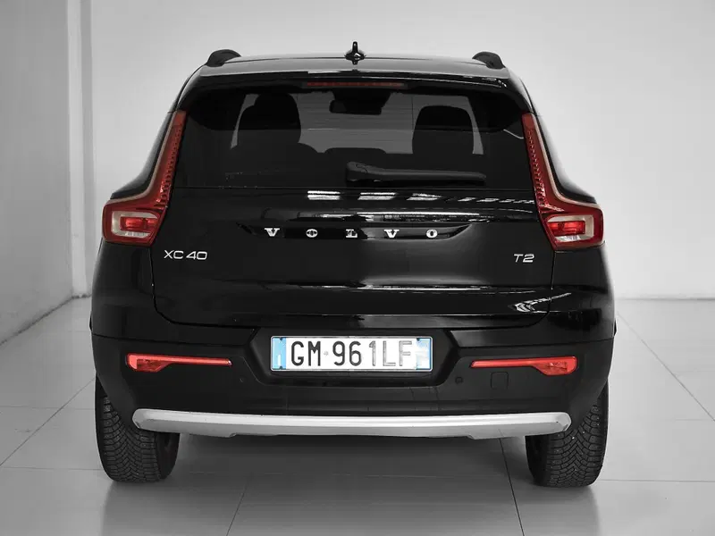 Volvo XC40 usata a Prato (7)