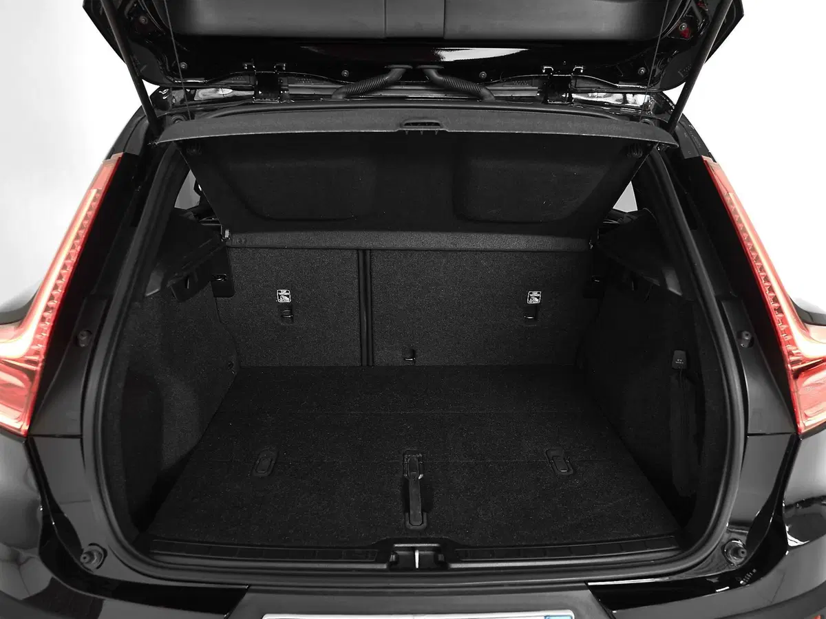 Volvo XC40 usata a Prato (8)