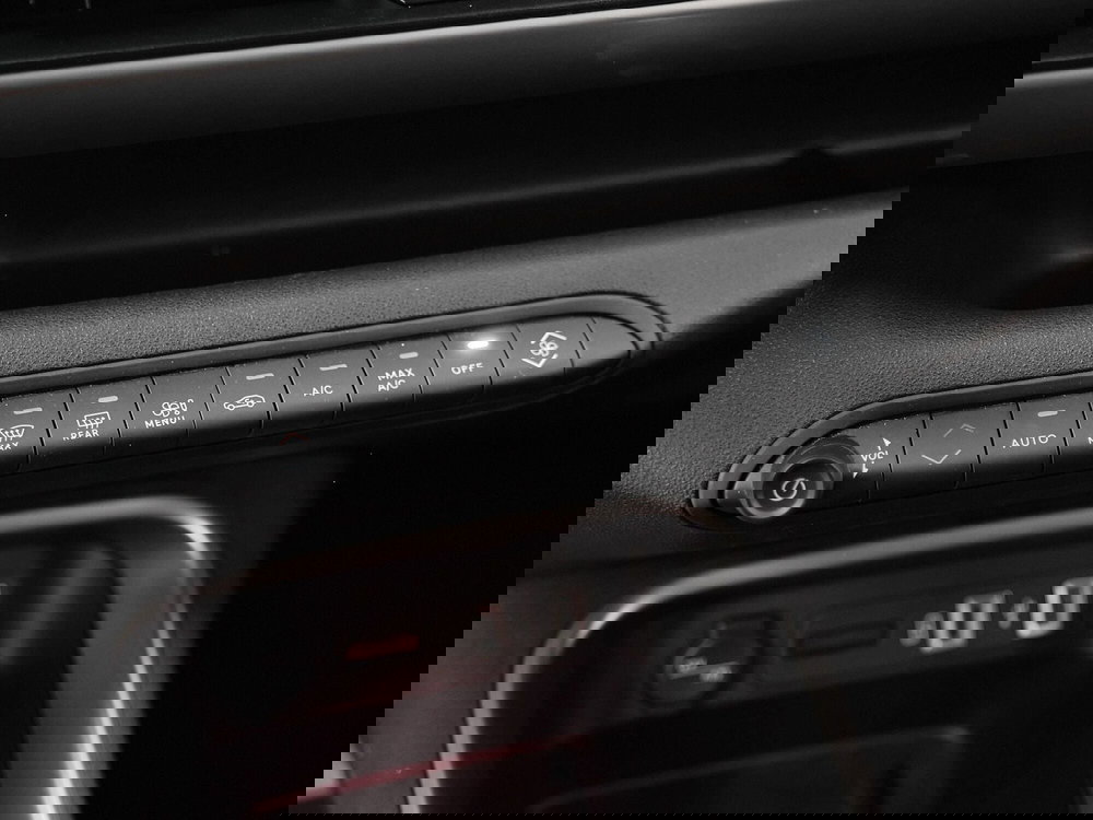 Jeep Avenger usata a Prato (13)