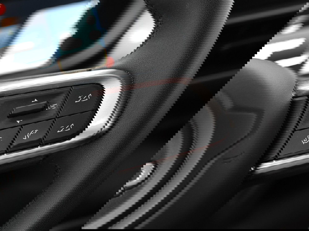 Jeep Avenger usata a Prato (9)