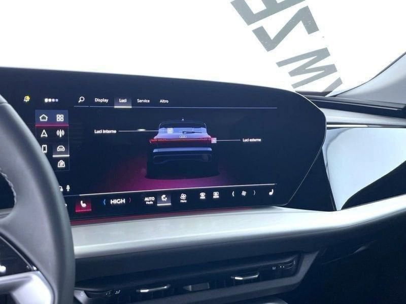 Audi Q5 Sportback nuova a Perugia (11)