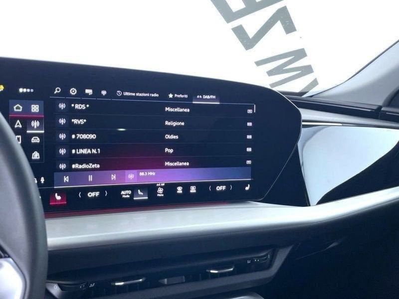 Audi Q5 Sportback nuova a Perugia (14)