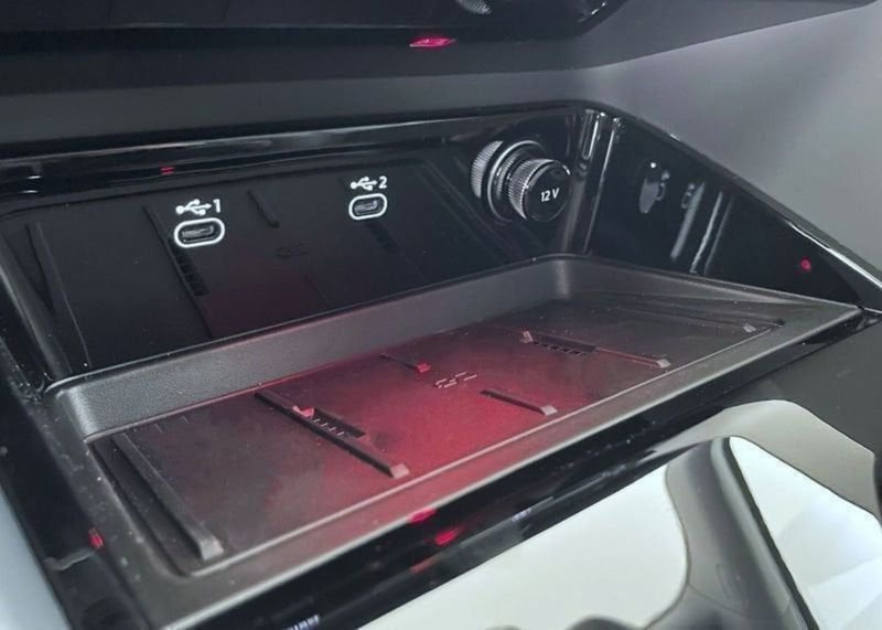 Audi Q5 Sportback nuova a Perugia (16)