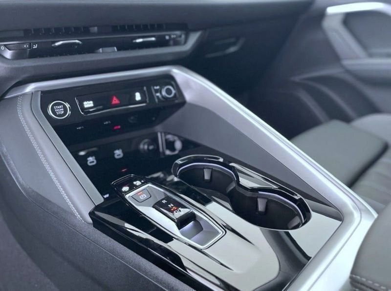 Audi Q5 Sportback nuova a Perugia (17)