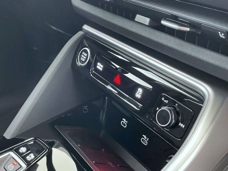 Audi Q5 Sportback nuova a Perugia (19)