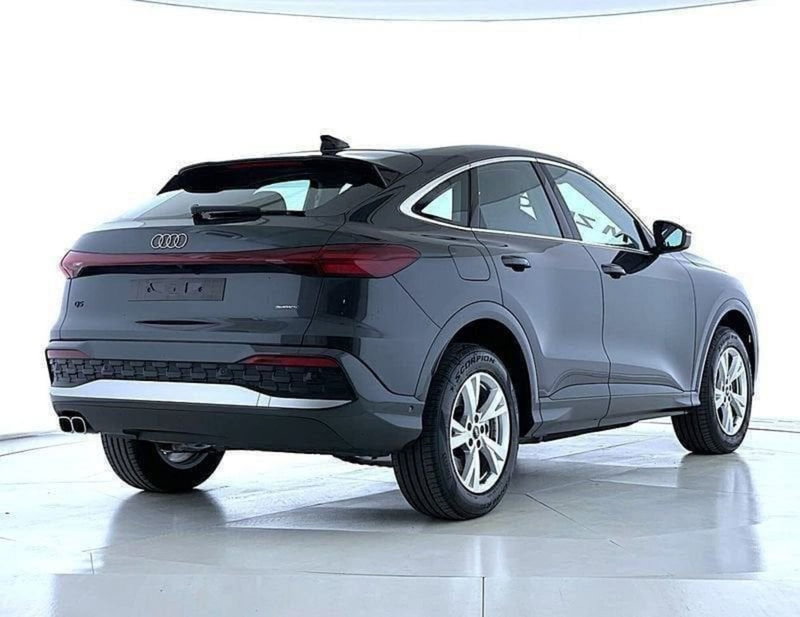 Audi Q5 Sportback nuova a Perugia (3)
