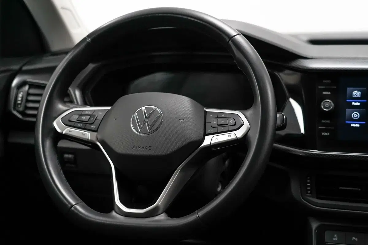 Volkswagen T-Cross usata a Varese (10)
