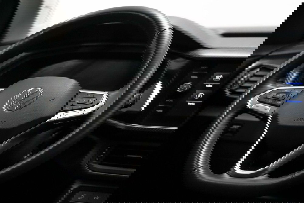 Volkswagen T-Cross usata a Varese (10)