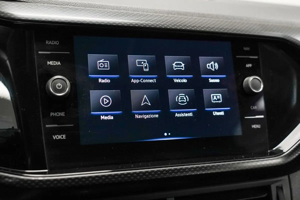 Volkswagen T-Cross usata a Varese (13)