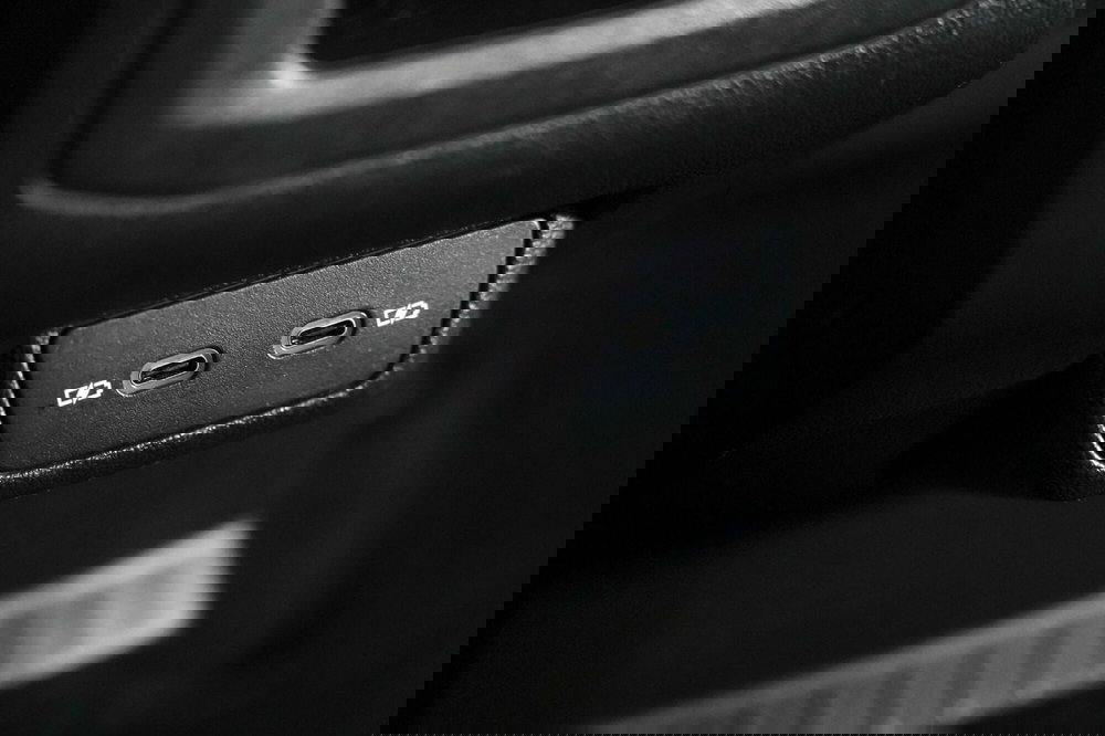 Volkswagen T-Cross usata a Varese (17)