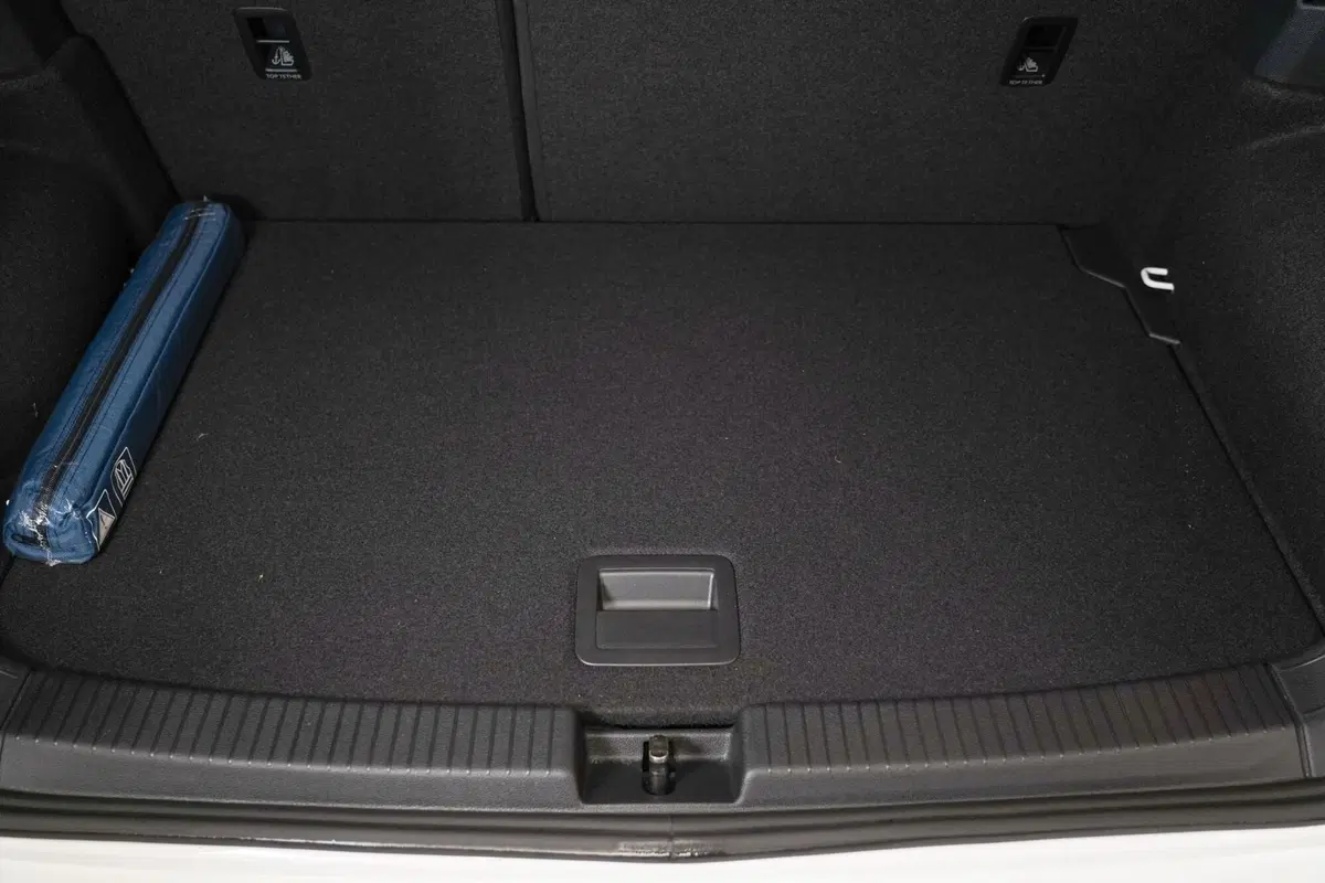 Volkswagen T-Cross usata a Varese (18)