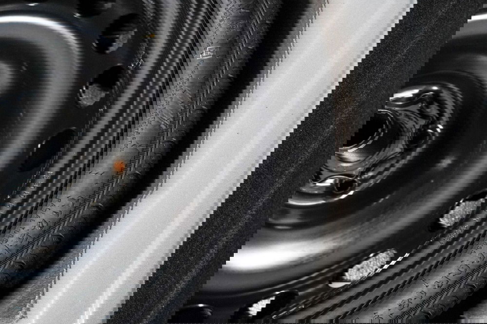 Volkswagen T-Cross usata a Varese (19)