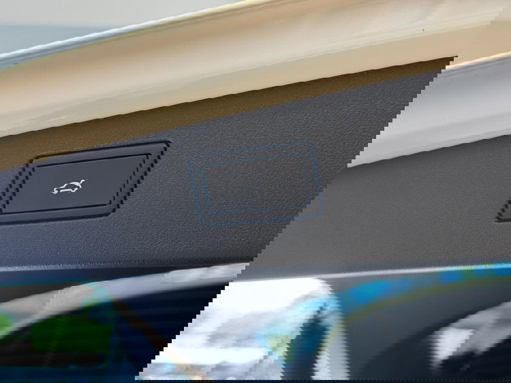 Volkswagen Tiguan nuova a Varese (12)