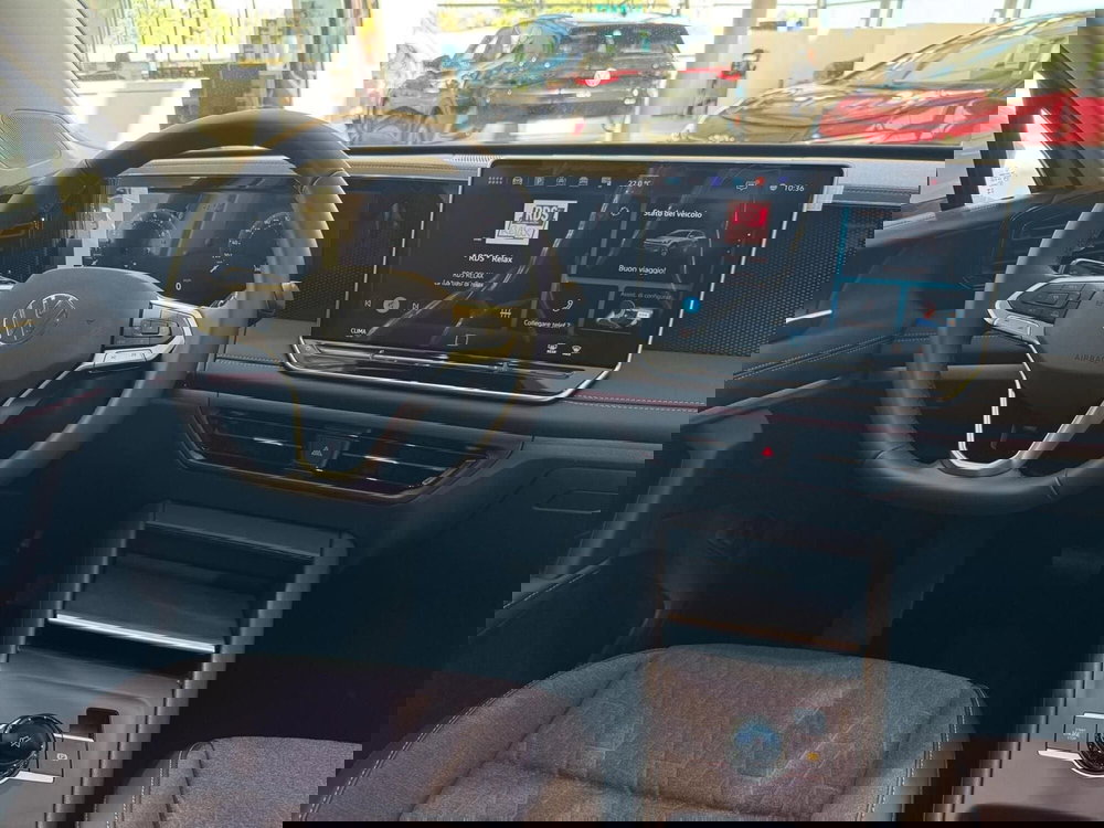 Volkswagen Tiguan nuova a Varese (7)