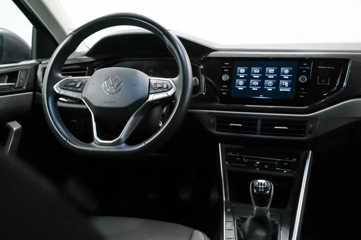 Volkswagen Taigo usata a Varese (11)