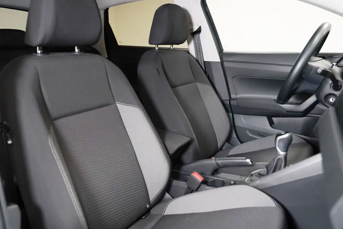 Volkswagen Taigo usata a Varese (13)
