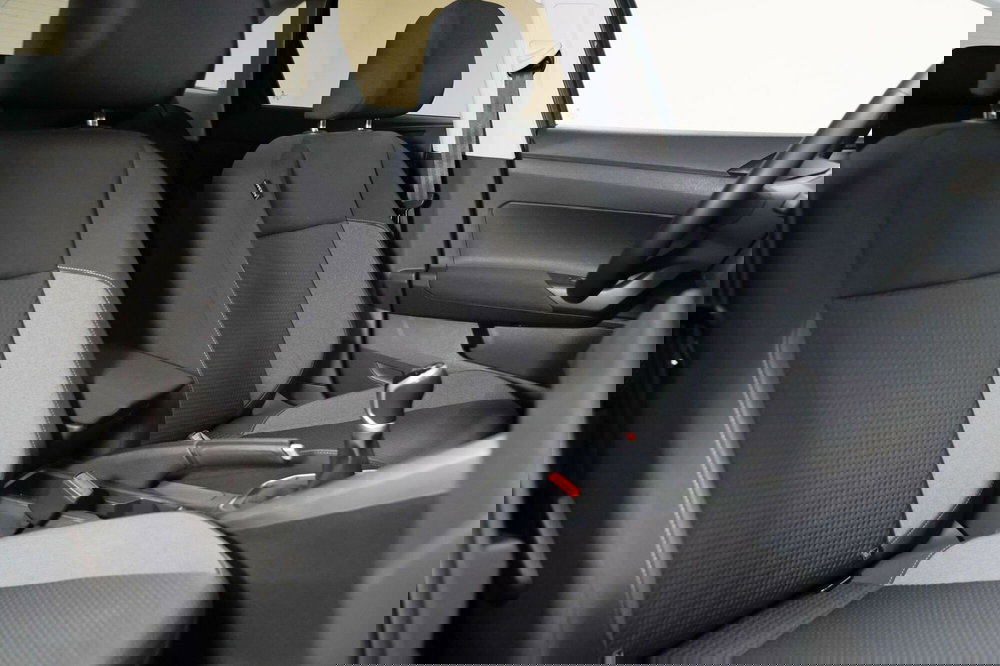 Volkswagen Taigo usata a Varese (13)