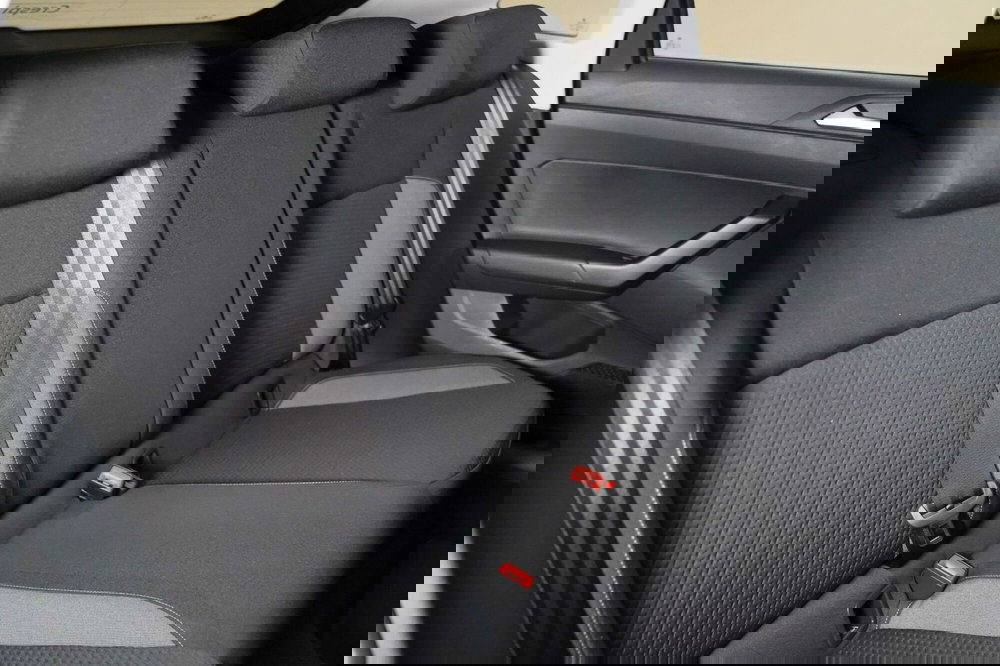 Volkswagen Taigo usata a Varese (14)